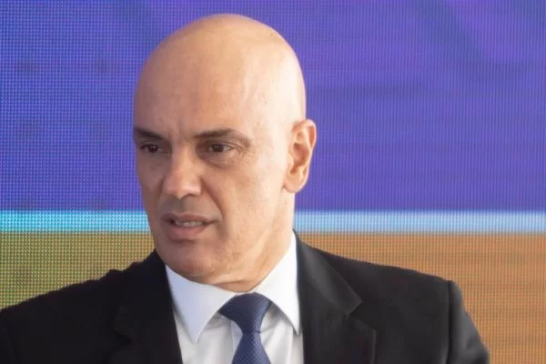 Ministro Alexandre de Moraes é hostilizado em Nova York