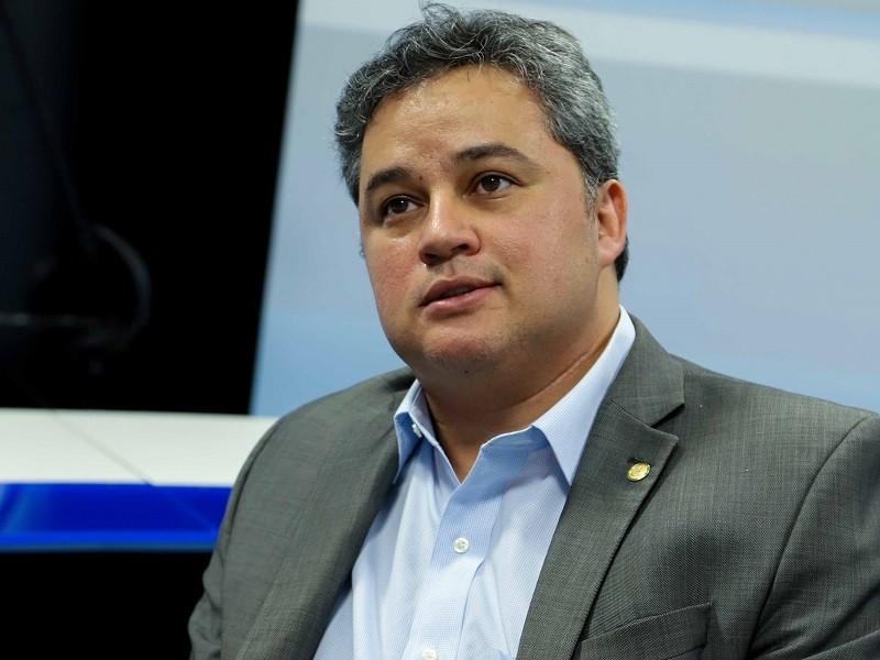 Efraim confirma que União Brasil deverá ter candidatura própria em João Pessoa