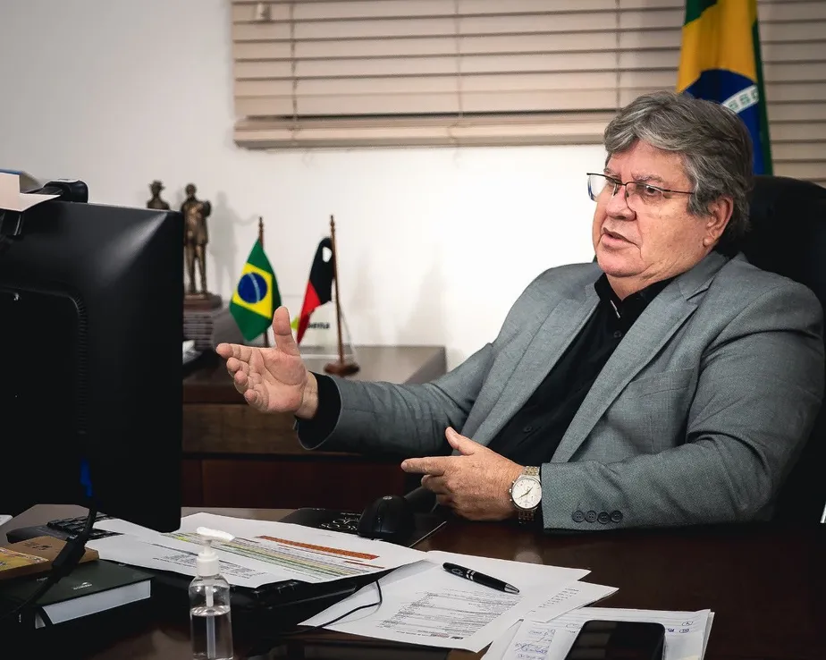 João reassume governo e terá que enfrentar dois grandes desafios