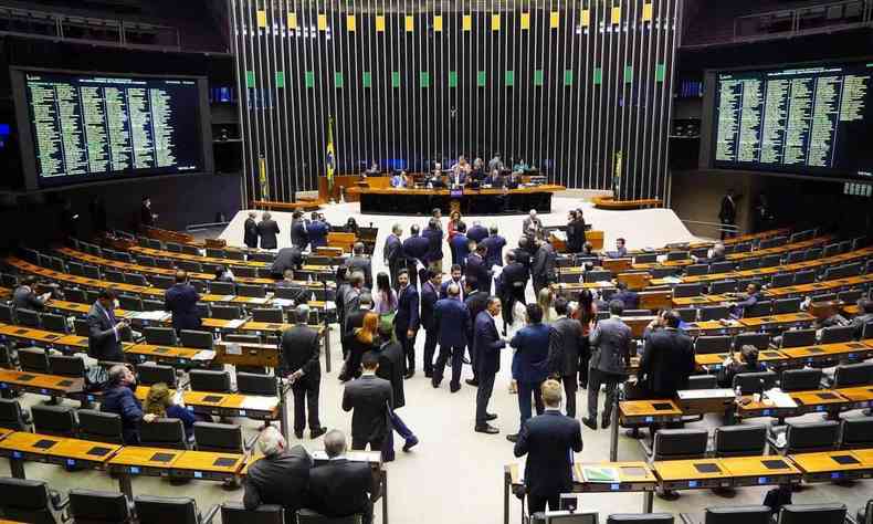 Frente Parlamentar Católica é criada na Câmara dos Deputados com a participação de paraibanos