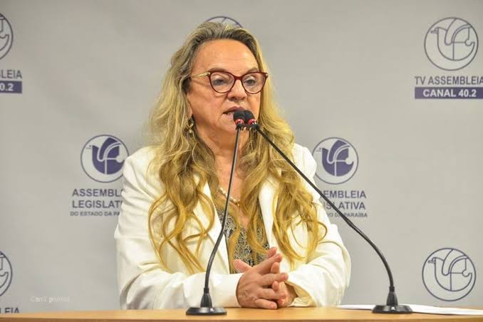 Deputada revela que será candidata à prefeita de município do sertão em 2024