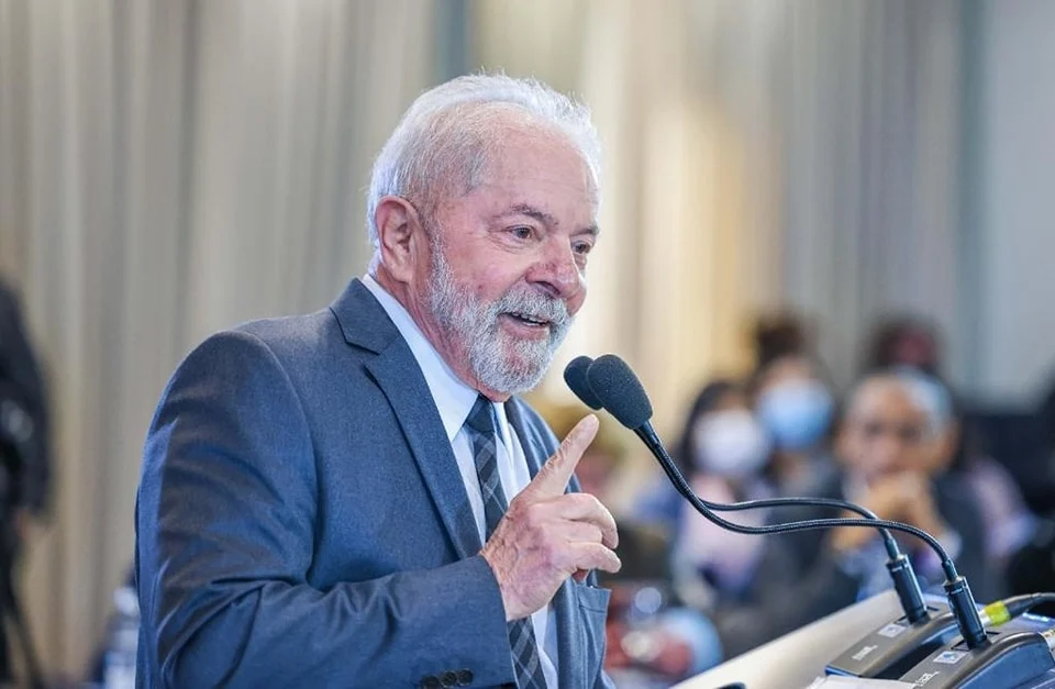 Em pronunciamento, Lula anuncia o previsto: reajuste do salário mínimo e da faixa de isenção do imposto de renda