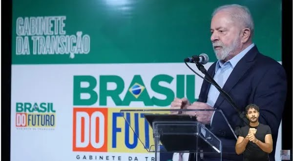 Lula anuncia nome de mais 16 ministros do futuro governo