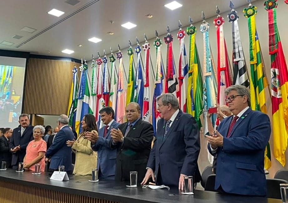 João Azevêdo prestigia posses de cinco ministros e destaca importância do diálogo com o governo federal