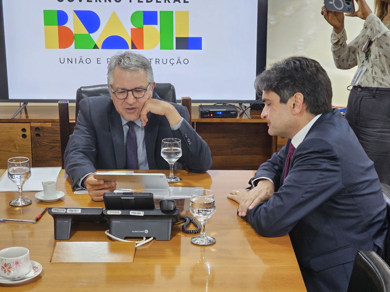 Murilo Galdino se reúne com Padilha e pede agilidade na conclusão da Adutora do Pajeú