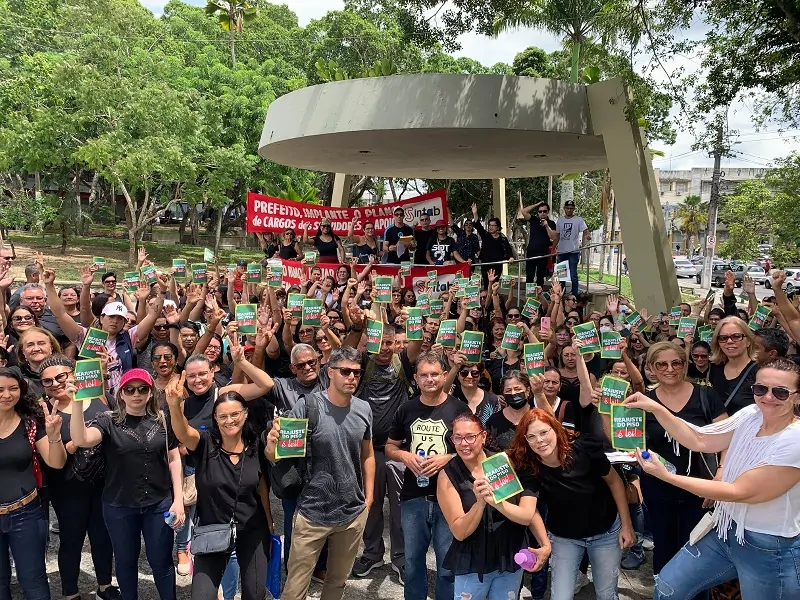 Professores de Campina Grande suspendem greve, mas ainda aguardam nova proposta de reajuste