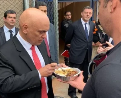 Alexandre de Moraes come quentinha da Papuda