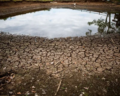 IMAGEM DE RESERVATÓRIO SECANDO. Reprodução.