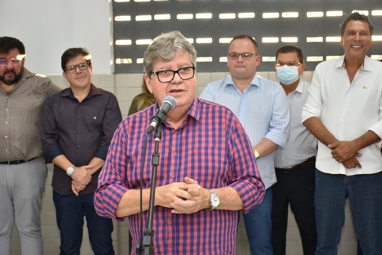 João Azevêdo concederá coletiva de imprensa nesta quinta-feira para fazer o banlanço de sua viagem à China