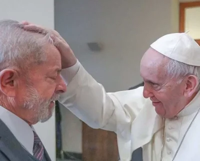 Lula e Papa Francisco (Foto: Divulgação/Ricardo Stuckert).