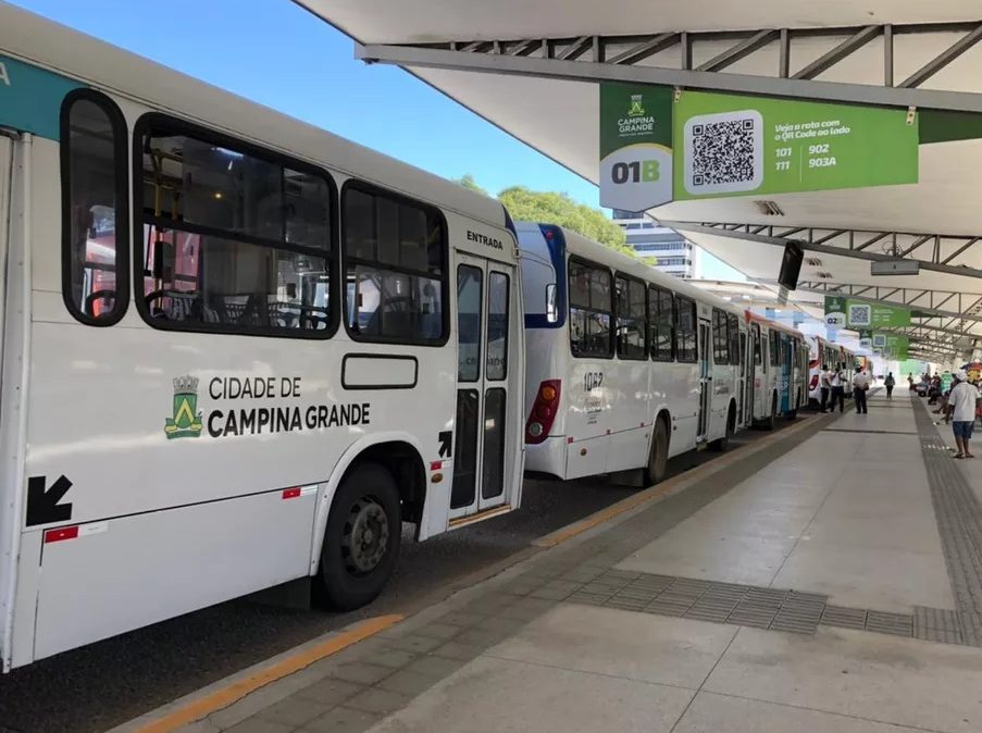 Após protesto de motoristas de ônibus em CG, STTP e Sitrans emitem nota prometendo adotar medidas cabíveis e lamentando ato