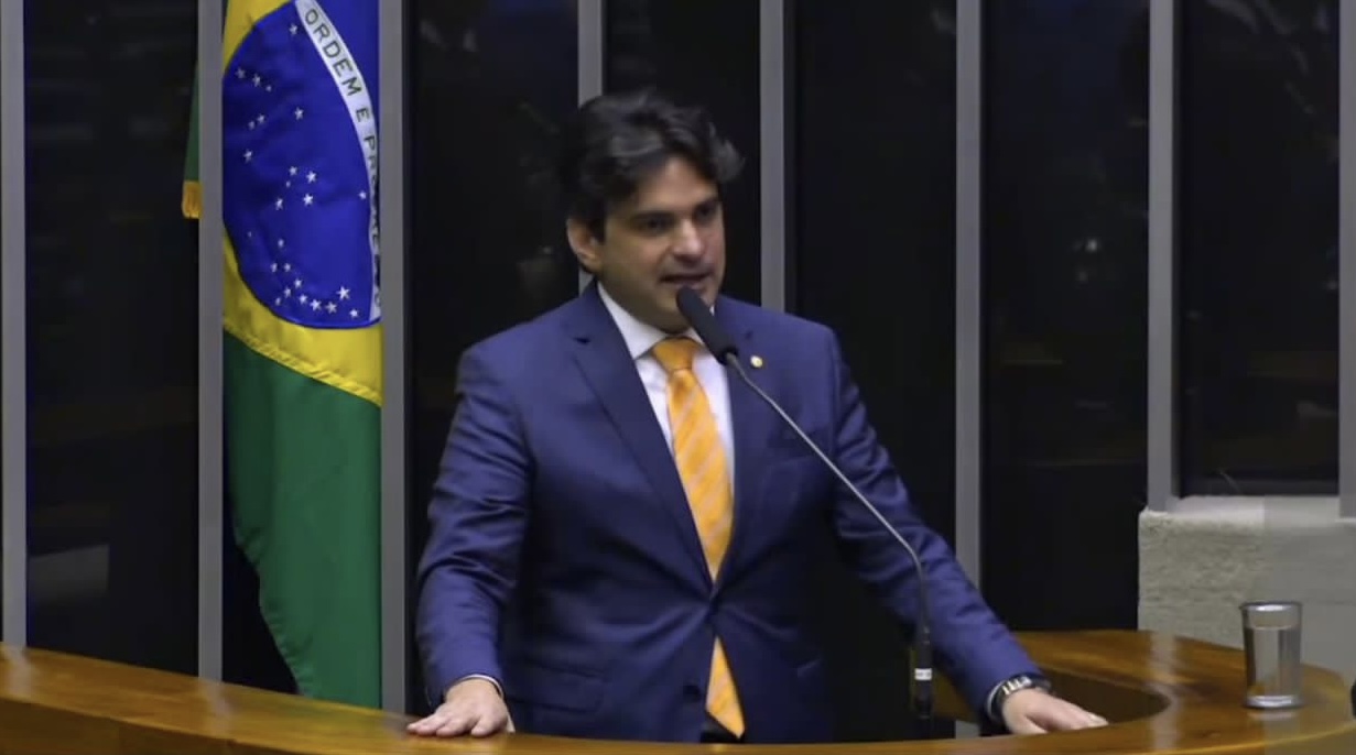 Deputado Murilo Galdino faz apelo em defesa do programa PAA Leite na Câmara dos Deputados