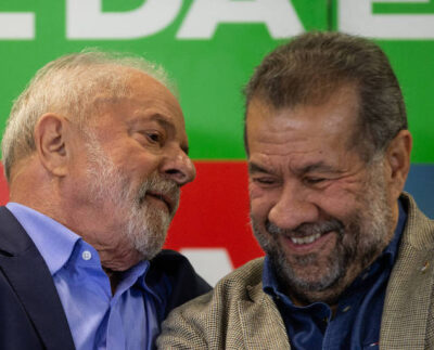 Lula e Carlos Lupi (Foto: Divulgação/Reprodução/Imagem disponível na internet).