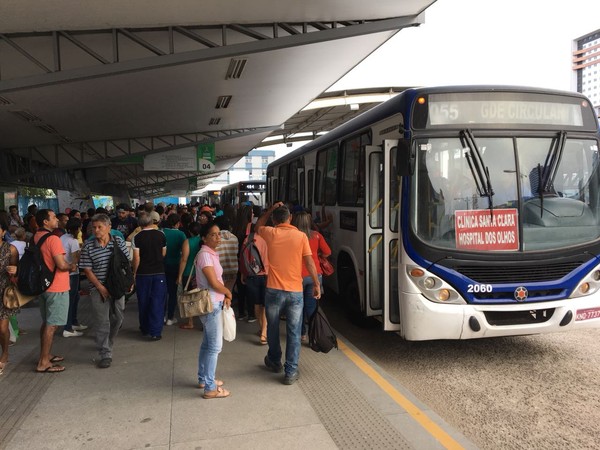 Terminal de Integração de Campina Grande estará fechado nesta quarta-feira para fazer reparos no asfalto visando o São João