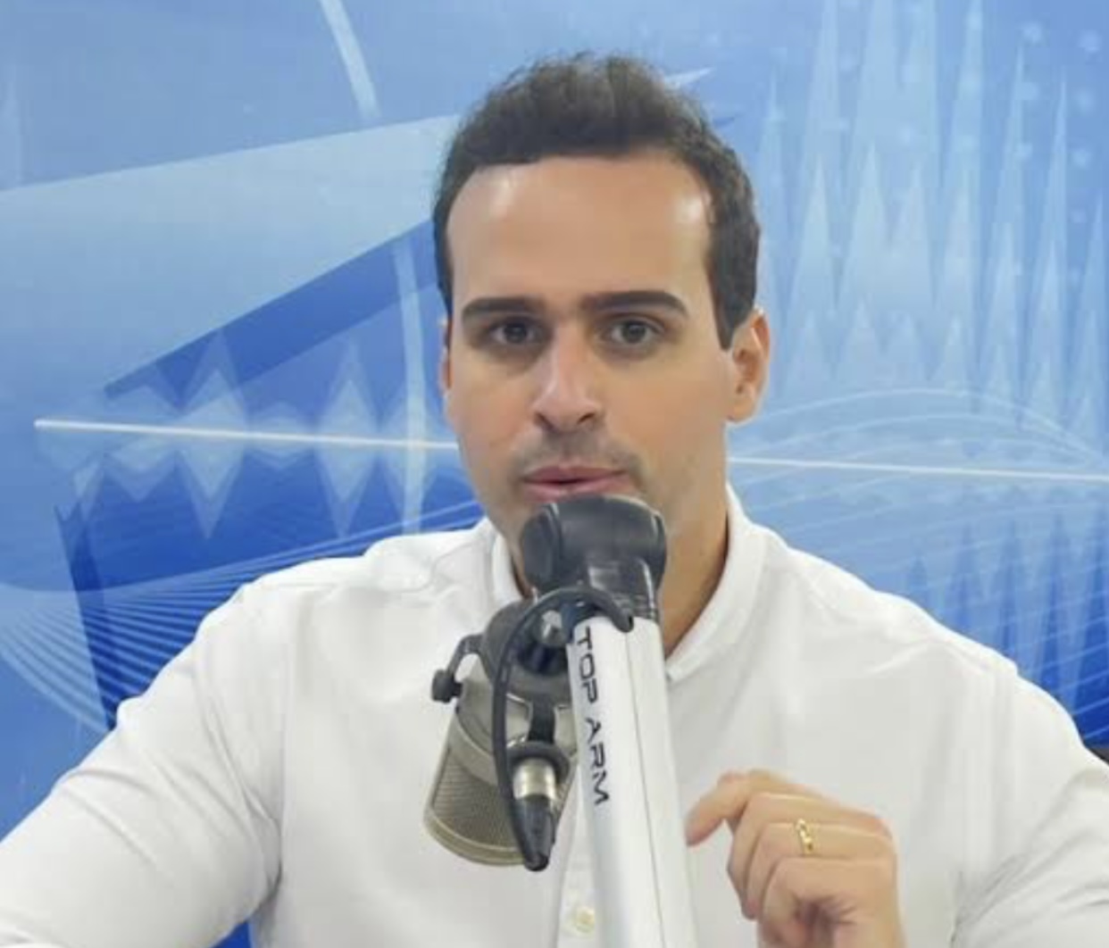 Lucas Ribeiro classifica gestão de Bruno Cunha Lima como “catastrófica” em Campina Grande