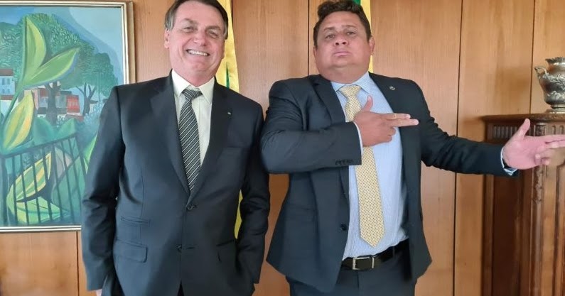 Walber Virgolino, sobre inelegibilidade de Bolsonaro: “hoje se apaga o mito e nasce uma lenda”