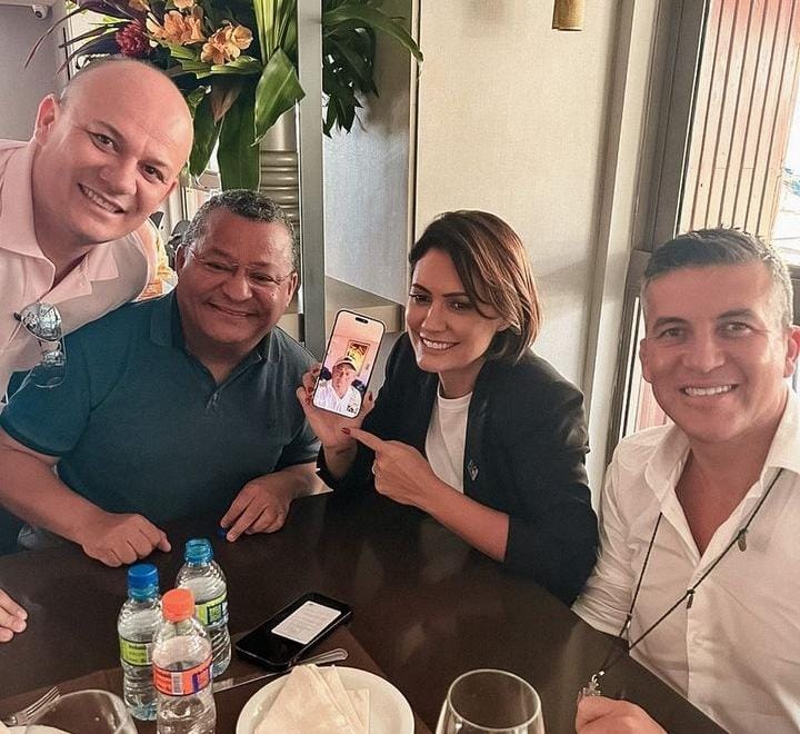 Michelle Bolsonaro se encontra com Cabo Gilberto, Nilvan Ferreira e Carlão; Walber Virgolino participa por videochamada