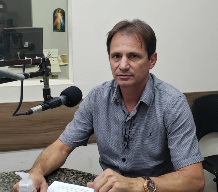 Enquete do Política Cariri revela preferência pelo grupo de Carlinhos de Tião nas eleições 2024 em Queimadas