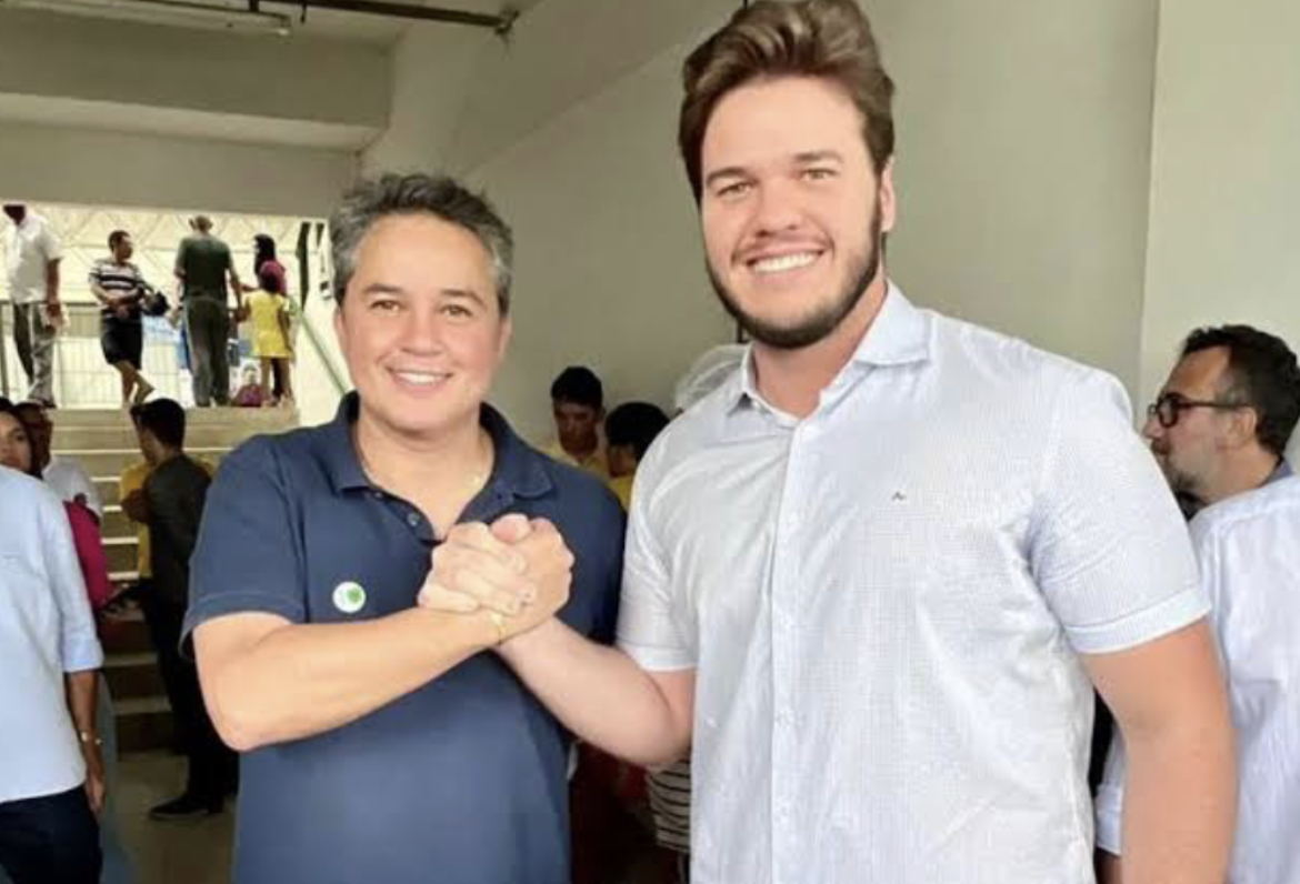 Senador Efraim Filho oferece abrigo político a Bruno Cunha Lima em meio a tensões partidárias