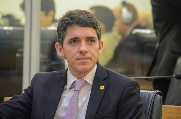 Deputado comenta sobre especulações de candidatura, avalia gestão de Bruno e plenária do PSB em CG; confira detalhes