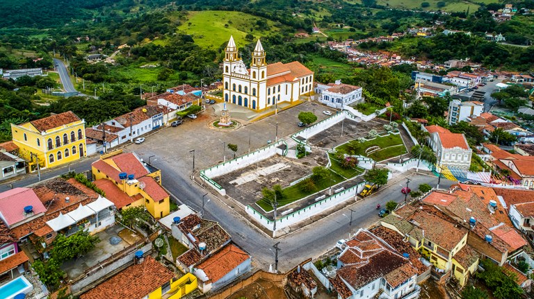 Prefeito de município do Brejo cobra do governo Lula R$ 6 milhões em emendas represadas