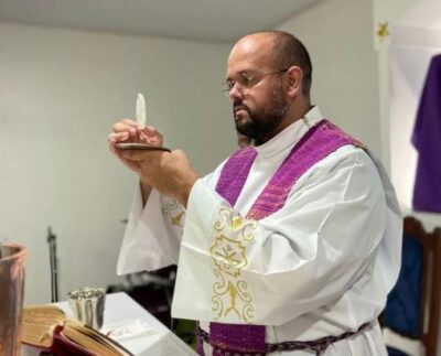 Padre Vamberg da Silva Soares (Foto: Divulgação/Reprodução/Redes sociais/Paróquia de São Miguel - Baía da Traição).