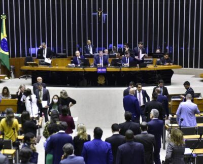 Sessão do Plenário da Câmara dos Deputados (Foto: Divulgação/Reprodução/Zeca Ribeiro/Câmara dos Deputados).