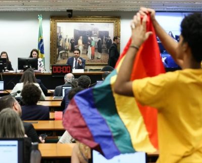 Comissão aprova projeto de lei que proíbe casamento homoafetivo (Foto: Divulgação/Reprodução/Lula Marques/Agência Brasil).