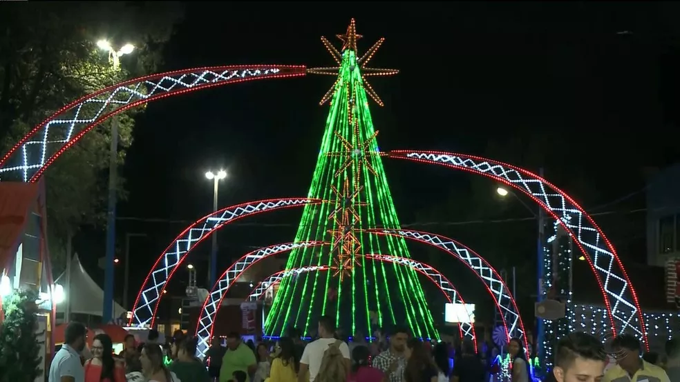 Prefeitura da PB contrata empresa para decoração de natal e gastos são avaliados em quase R$1 milhão