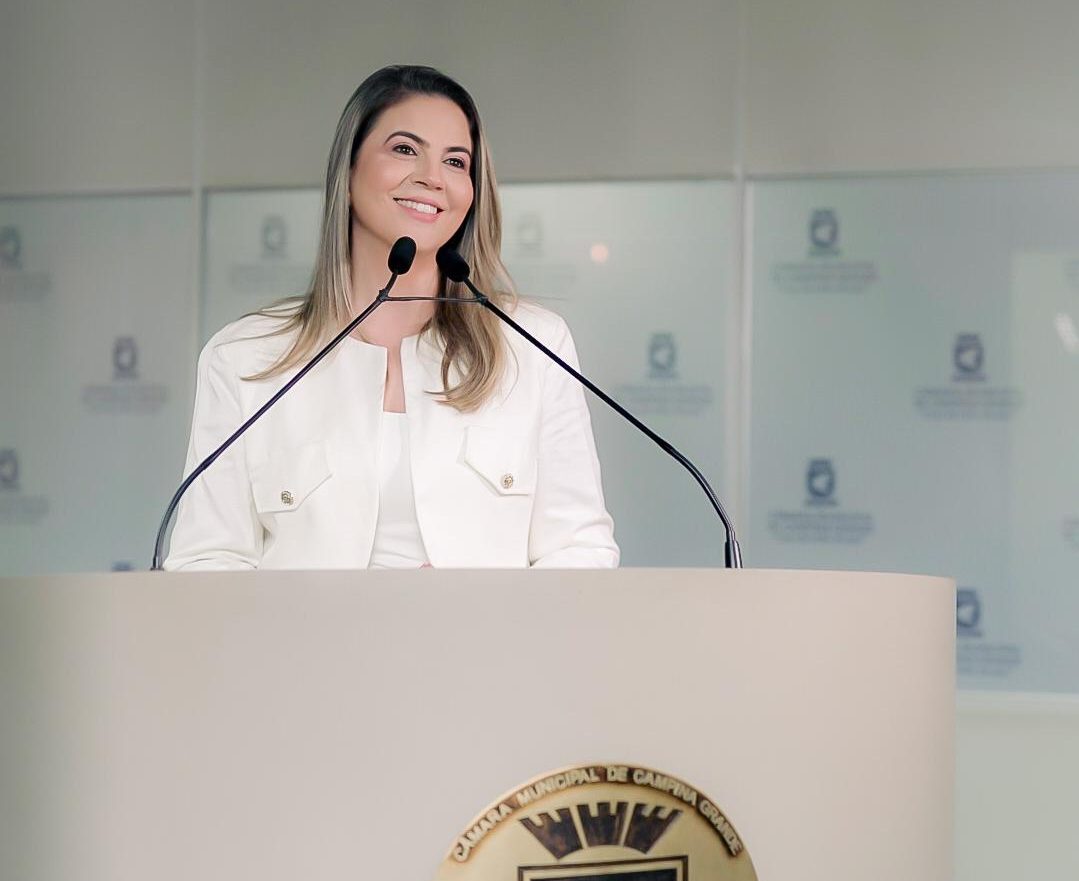 Carol Gomes se pronuncia sobre decisão do TRE e destaca incoerência: “Como cassar o mandato de uma mulher que venceu as eleições?”