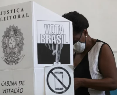 Voto feminino no Brasil (Foto: Divulgação/Reprodução/Amanda Perobelli/Reuters).