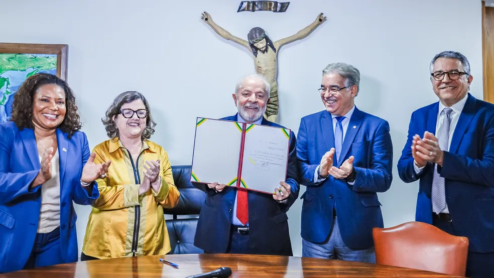 Presidente sanciona lei que reconhece forró como manifestação cultural nacional do Brasil 