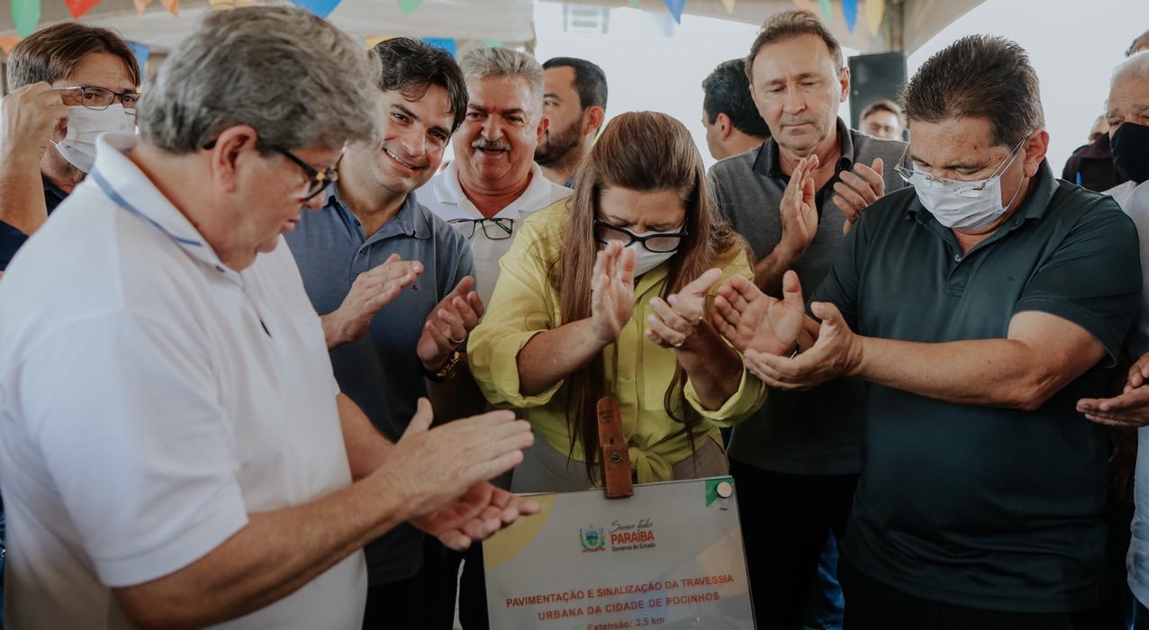 João Azevêdo visita e autoriza início de obras e assina convênios com Prefeitura de Pocinhos; confira