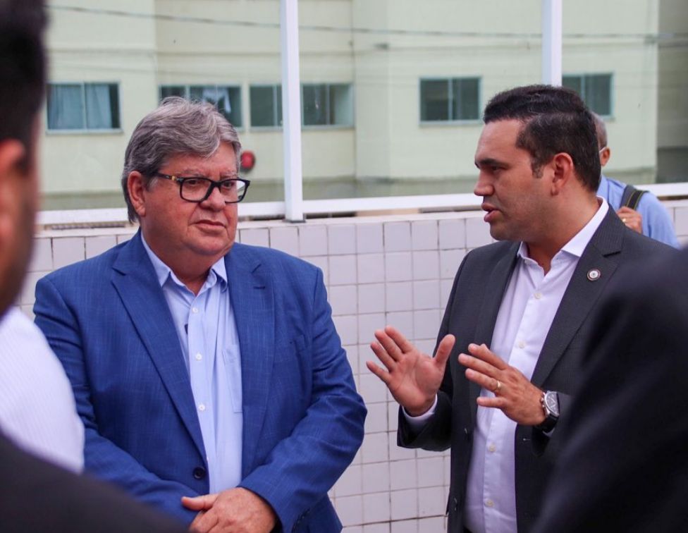 Junto a Jhony Bezerra, João Azevêdo marca planária do PSB em Campina Grande e acende clima de eleição; confira os detalhes