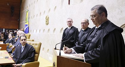 Em Brasília, Flávio Dino toma posse como ministro do STF e governador João Azevêdo participa da cerimônia