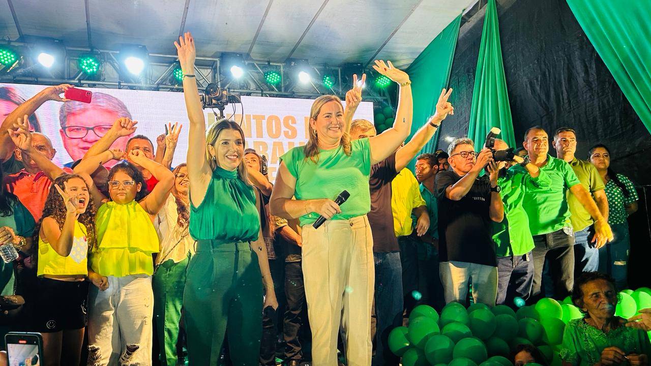 Ana Paula é anunciada como pré-candidata pelo PSB na cidade de Monteiro