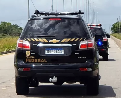 Veículos da Polícia Federal em Operação - Foto Reprodução da Agência Brasil