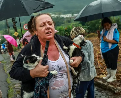 Desalojados em área do Rio Grande do Sul. Foto Diego Vara/Reuters.