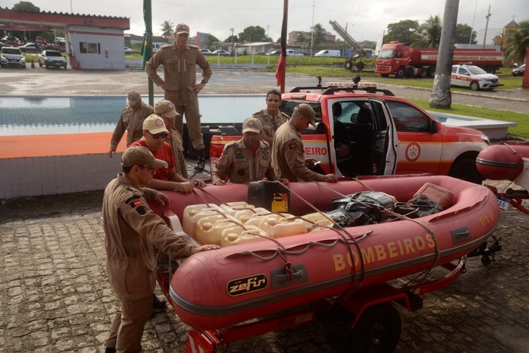 Paraíba envia bombeiros militares e equipamentos para auxiliar as vítimas das enchentes no Rio Grande do Sul