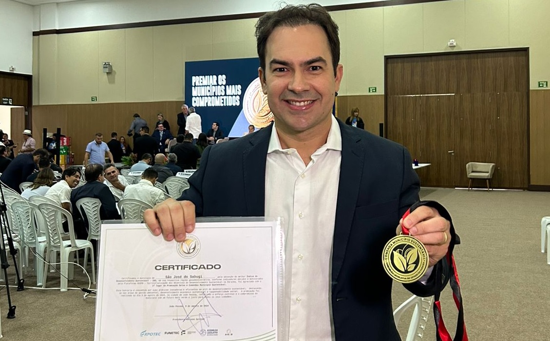 Prefeito Segundo Domiciano recebe premiação e São José do Sabugi é 2° cidade da PB com melhor Índice de Desenvolvimento Sustentável