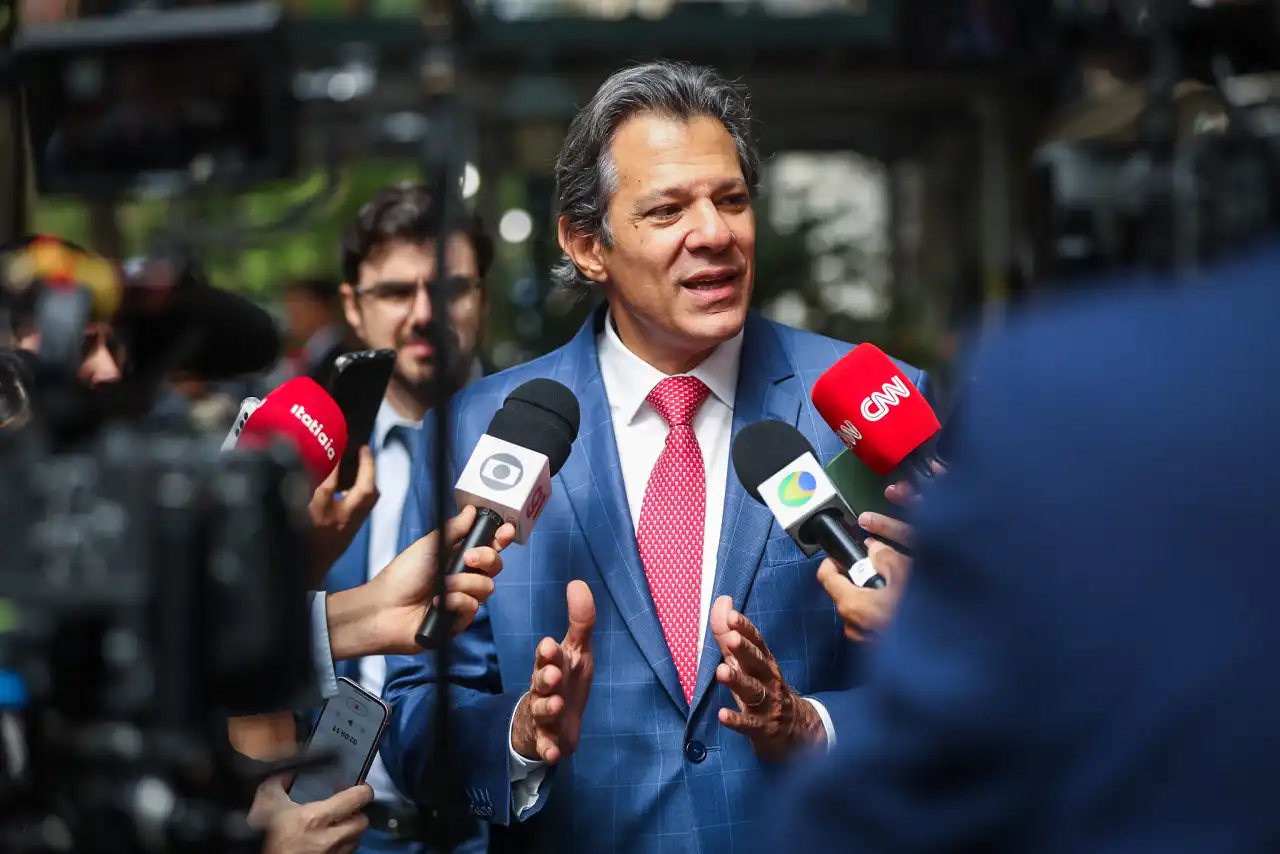 Aproximadamente 600 sites de casas de aposta vão sair do ar, afirma Haddad