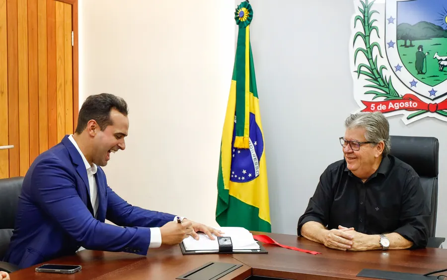 Vice-governador assumirá o governo durante as férias de João Azevêdo